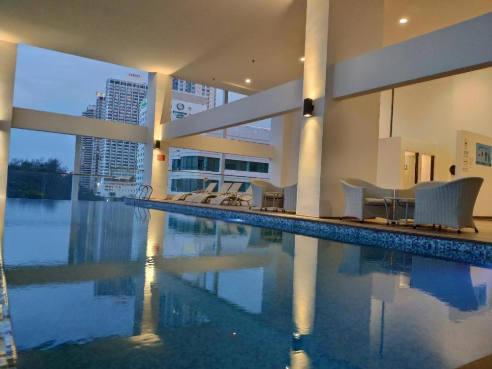 Sunrise Gurney Premium Executive City/Seafront Suite - Penang George Town Exterior foto