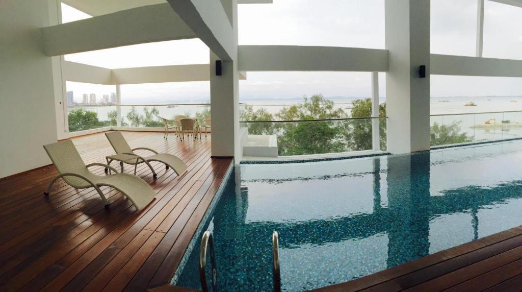 Sunrise Gurney Premium Executive City/Seafront Suite - Penang George Town Exterior foto